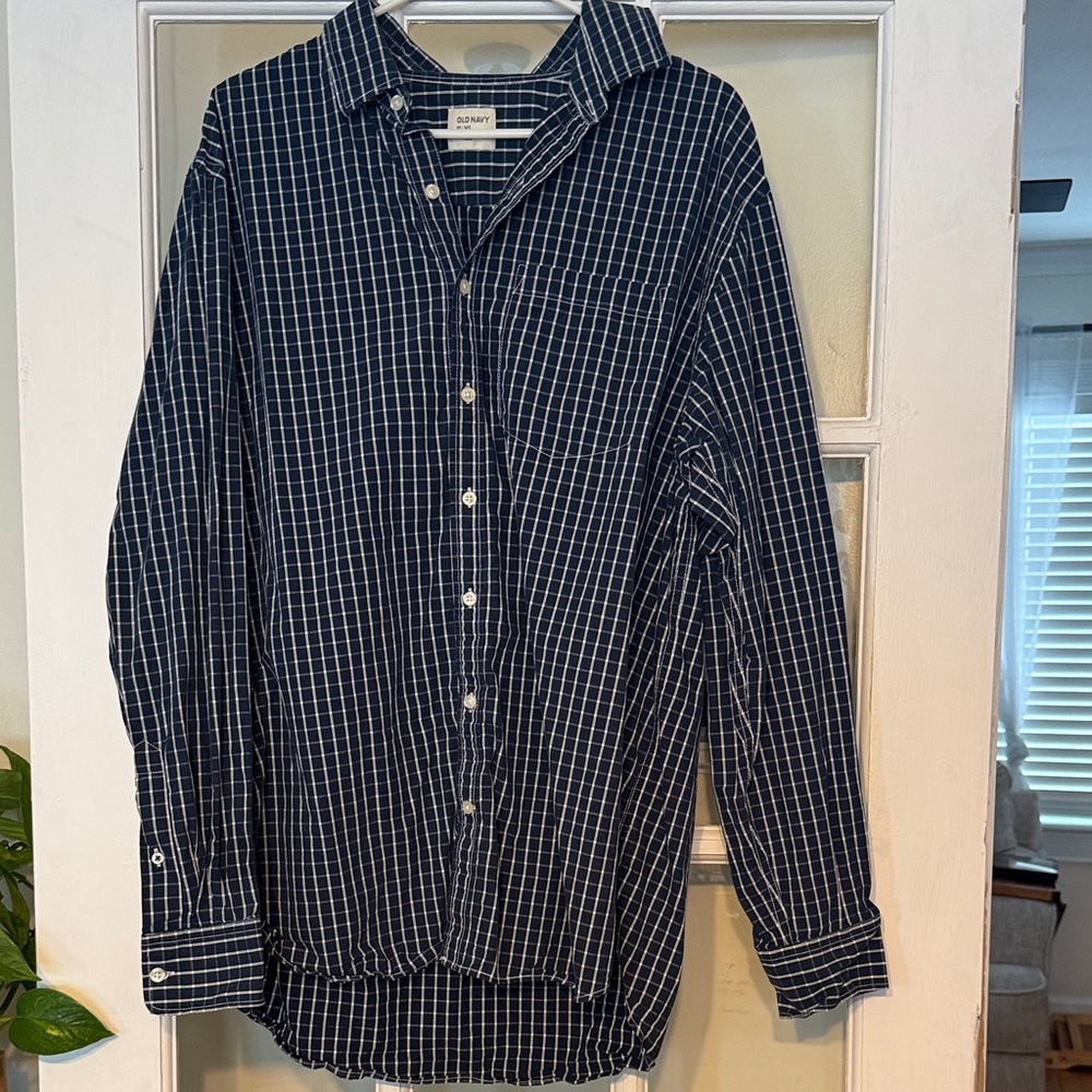 Old Navy Men's Navy and White Striped Shirt